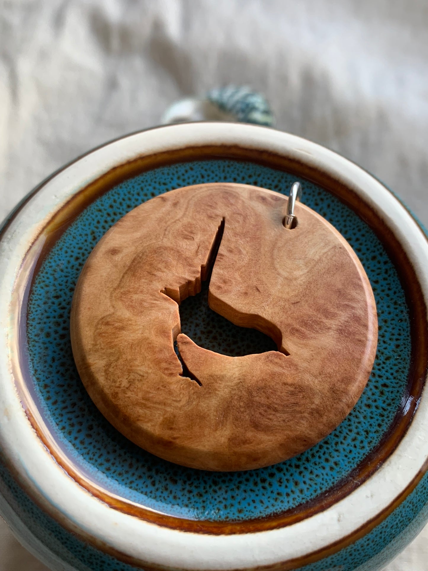 Red Mallee Burl Pendant with Blue Wren Cut-Out | Sjarel Handmade Jewellery