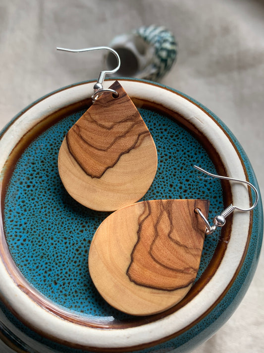 Confido Olive Teardrops – Handcrafted Olive Wood Teardrop Earrings | Sjarel Handmade Jewellery
