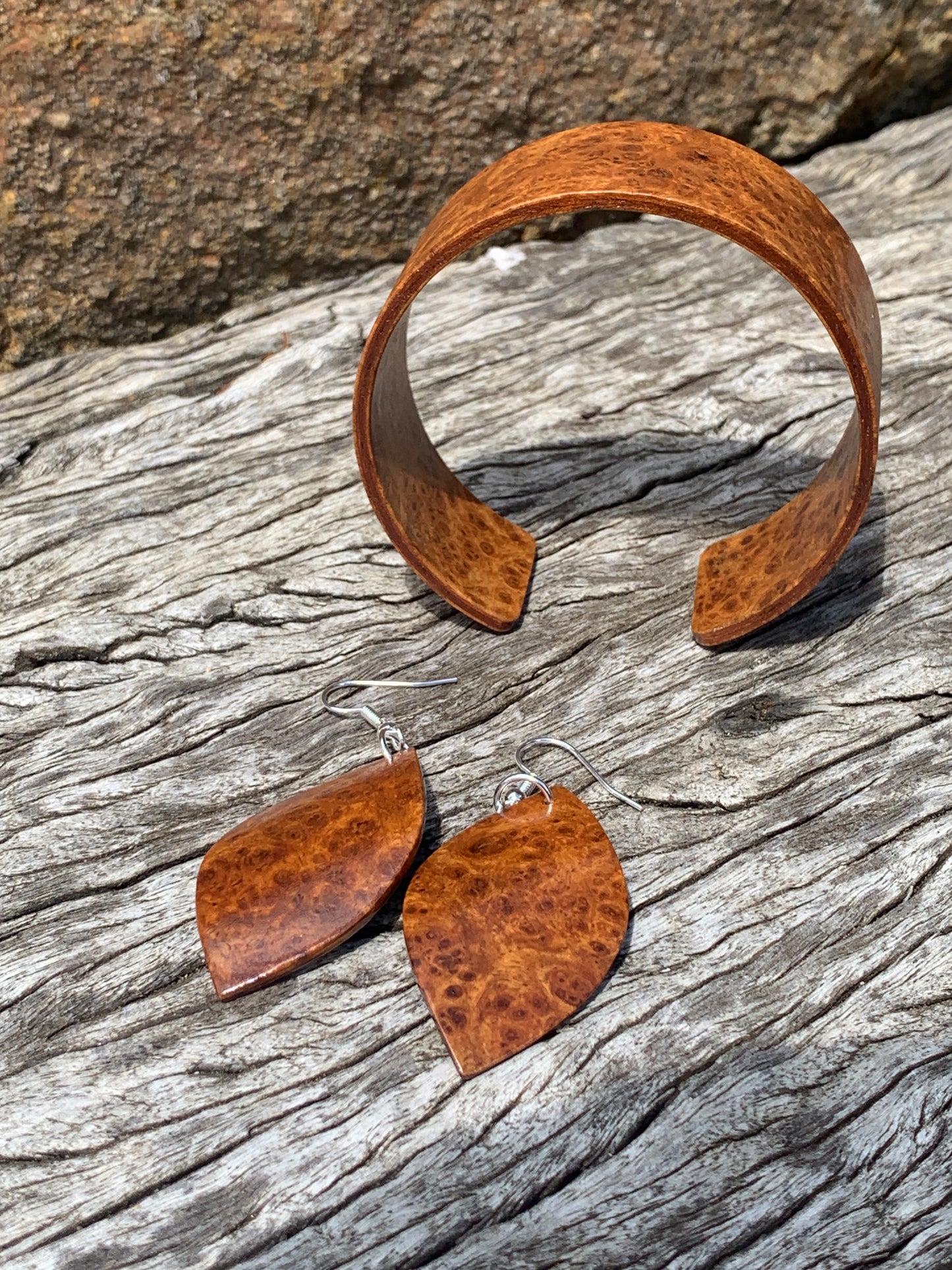 Amboyna Burl Set Wooden Bangle and Leaf Earrings