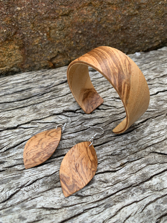 Olive Ash Set, Wooden Bangle and Leaf Earrings