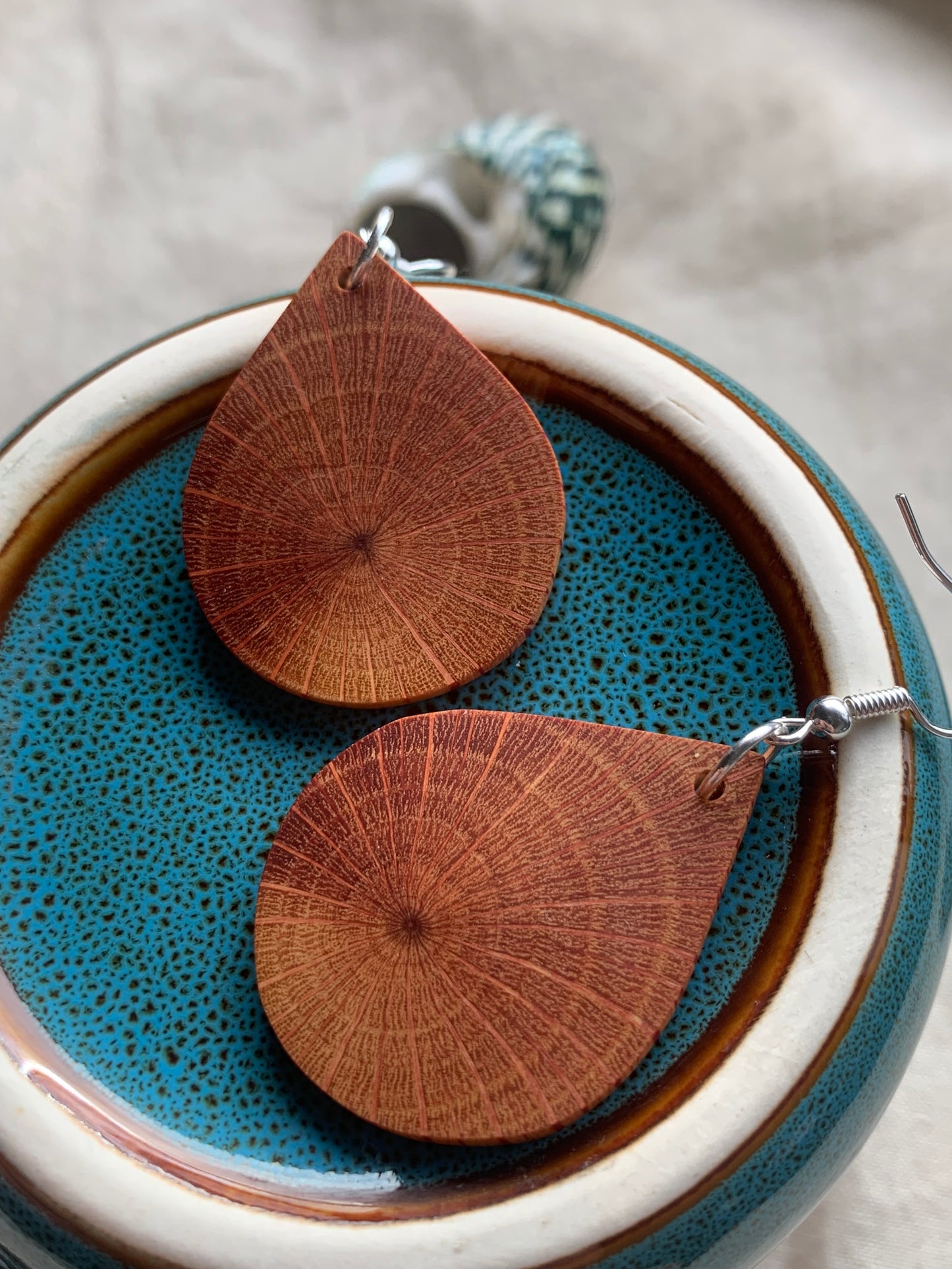 Sheoak Ray Wooden Earrings – Handcrafted Sheoak Jewellery | Sjarel Handmade Jewellery