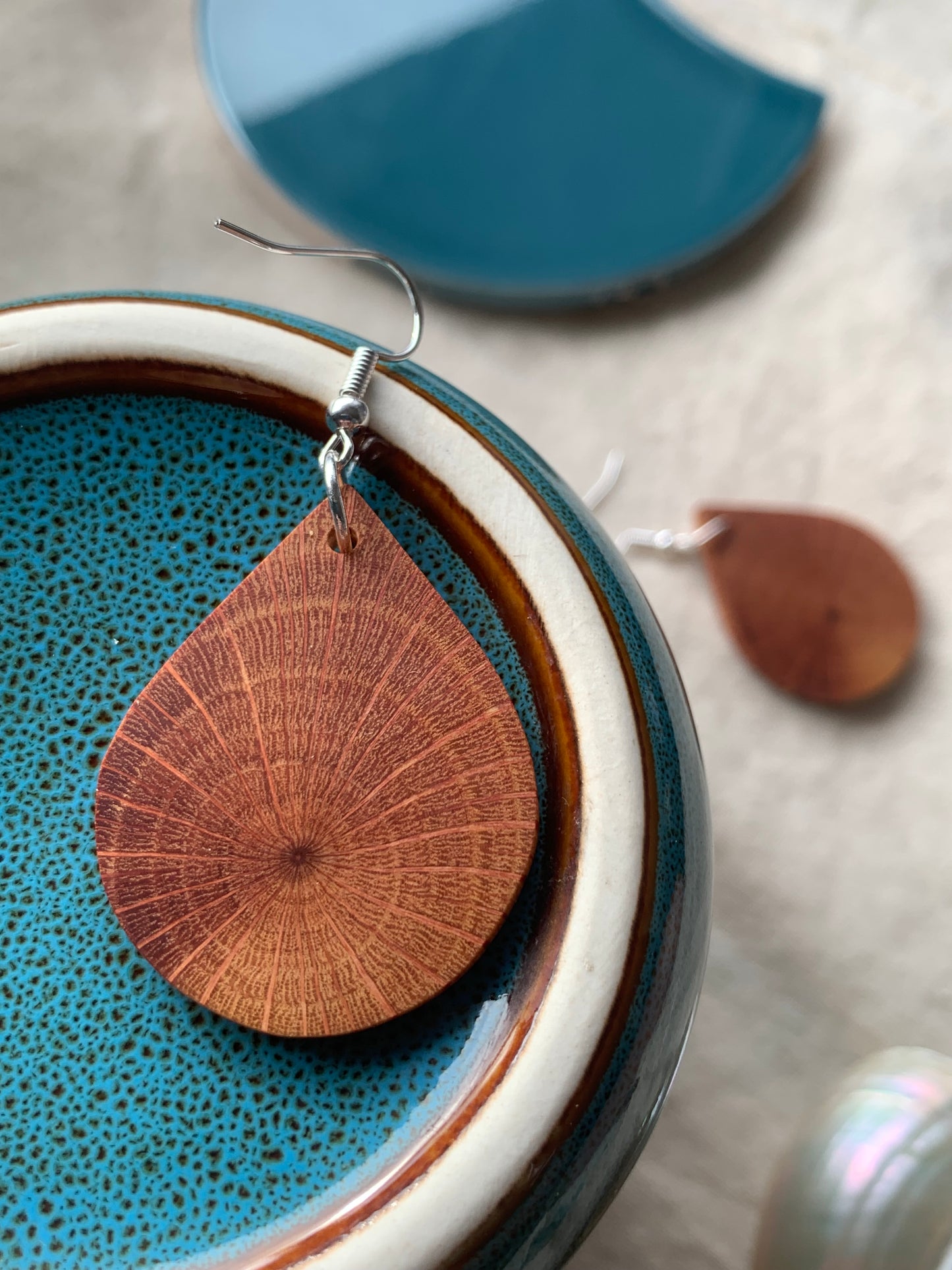 Sheoak Ray Wooden Earrings – Handcrafted Sheoak Jewellery | Sjarel Handmade Jewellery