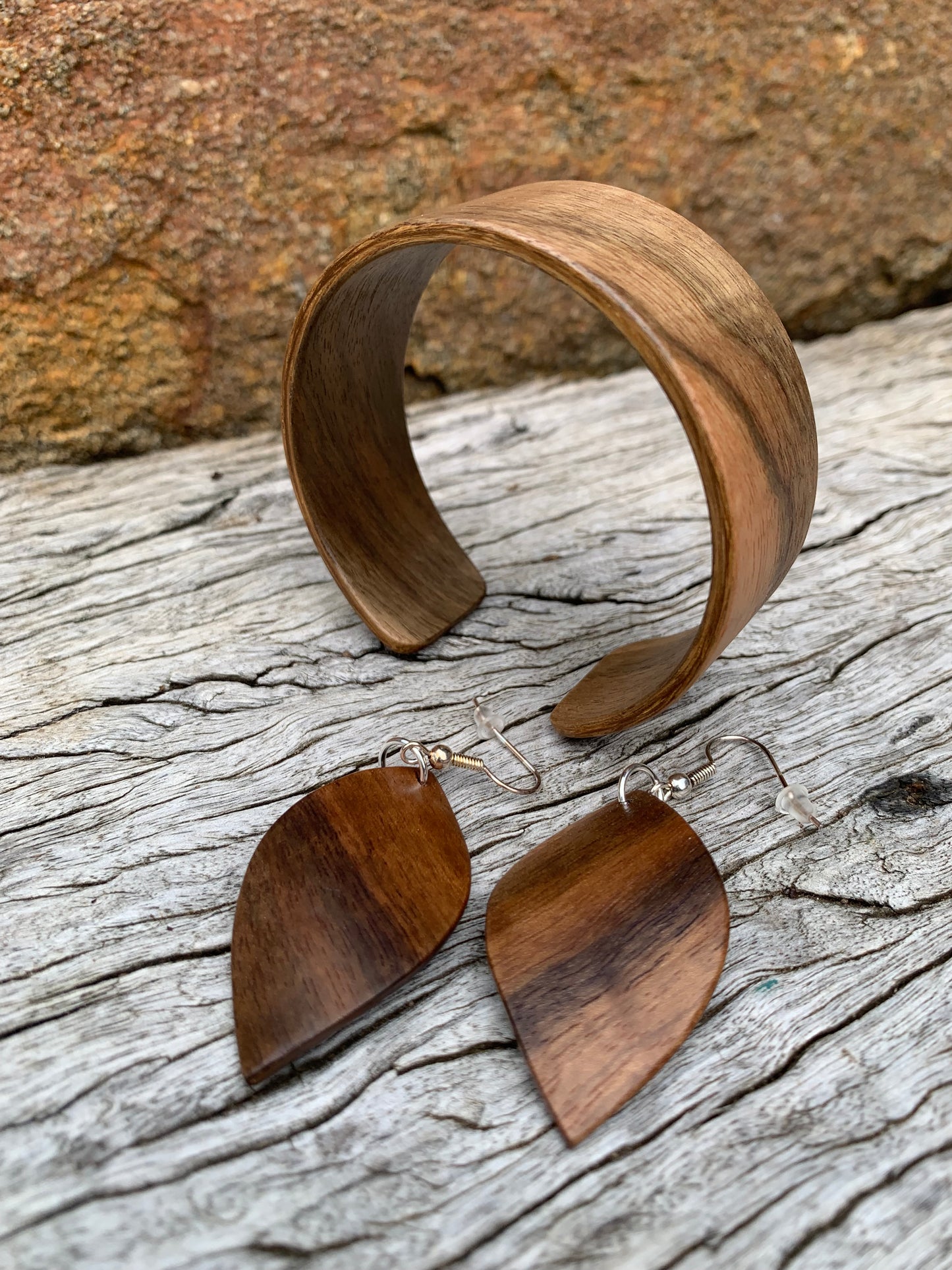 Queensland Walnut Set, Wooden Bangle and Leaf Earrings